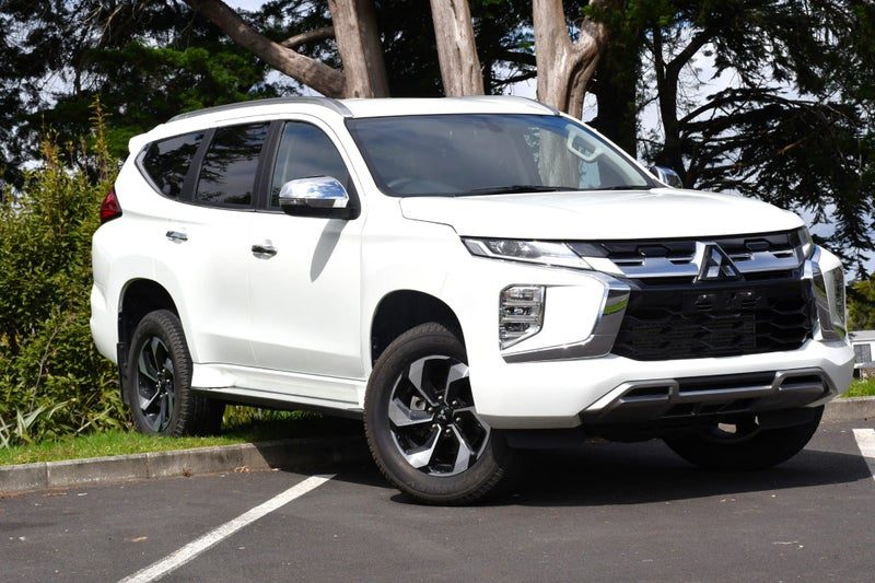 2025 Mitsubishi Pajero Sport, photo 3