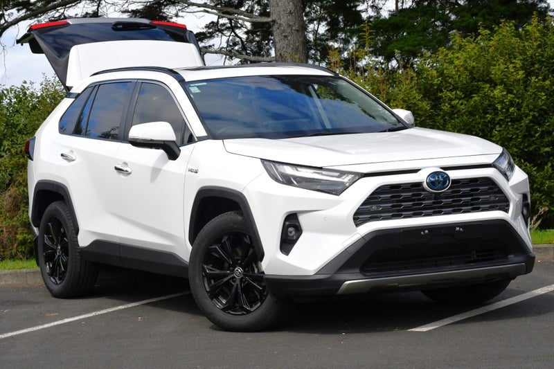 2024 Toyota RAV4 AWD Cruiser LTD Hybrid, main photo