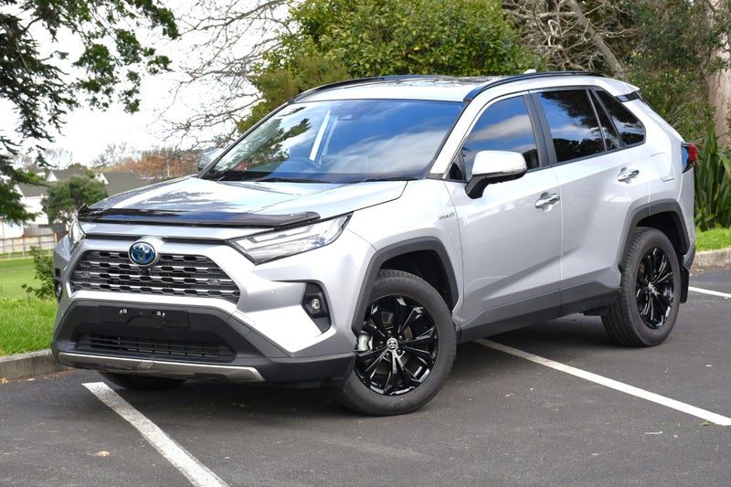 2024 Toyota RAV4 AWD Cruiser LTD Hybrid, photo 2