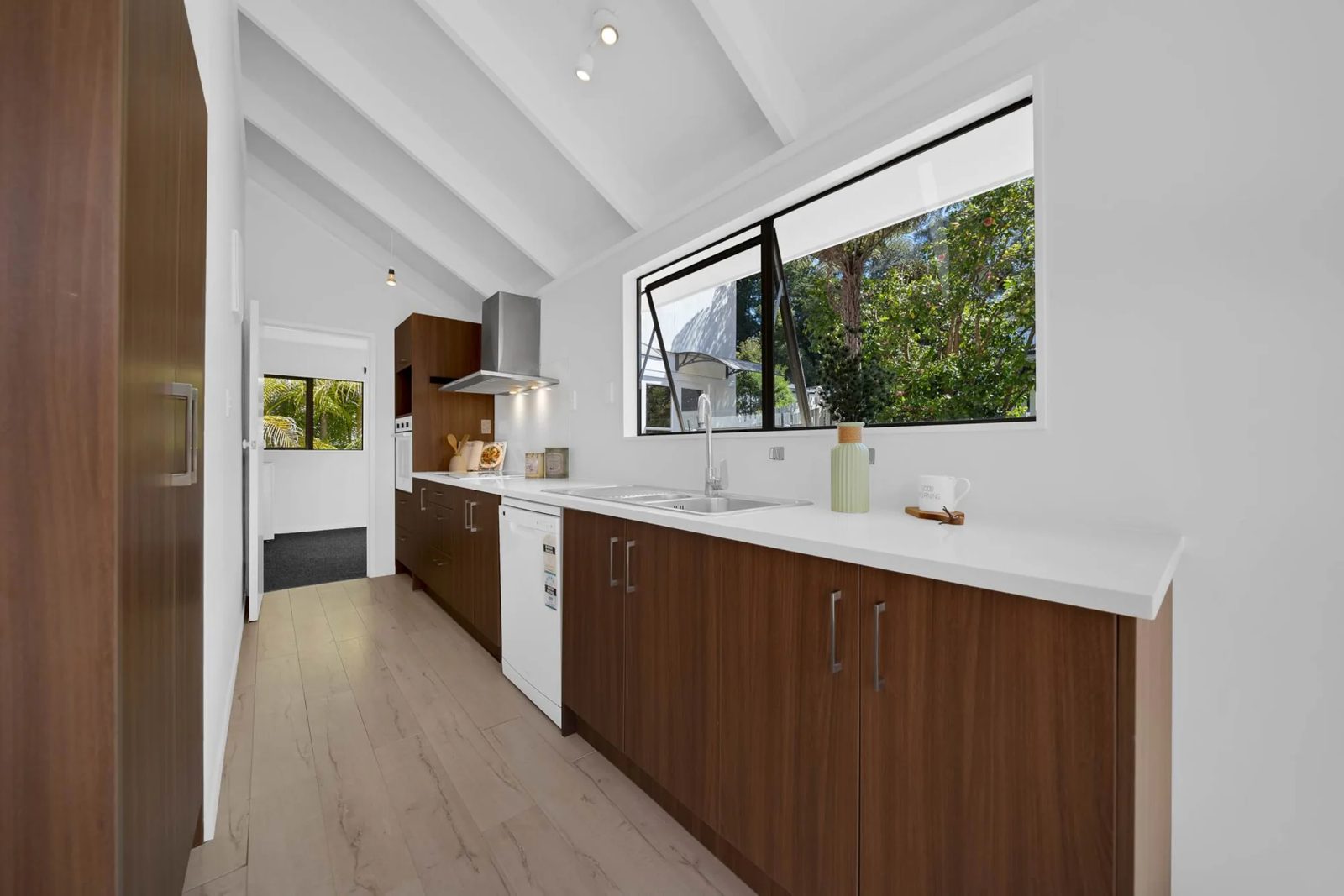 1/5 Wyvern Place, Glenfield, photo 4