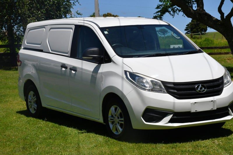 2018 LDV G10 Manual diesel cargo barrier, photo 2
