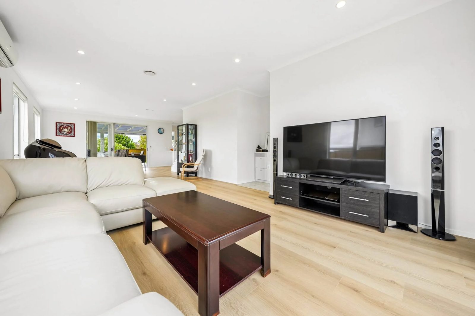 77 Mackay Drive, Greenhithe, photo 6