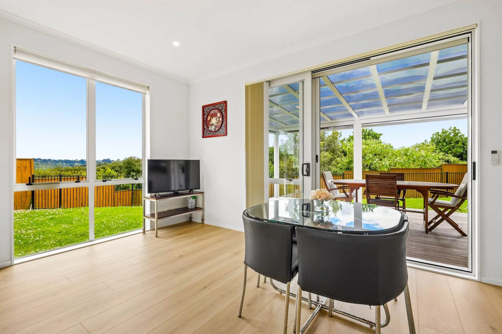 77 Mackay Drive, Greenhithe, photo 9