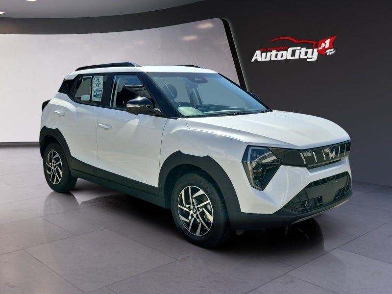 2026 Mahindra XUV 3XO Ax5l 1.2Pt/6At, photo 3