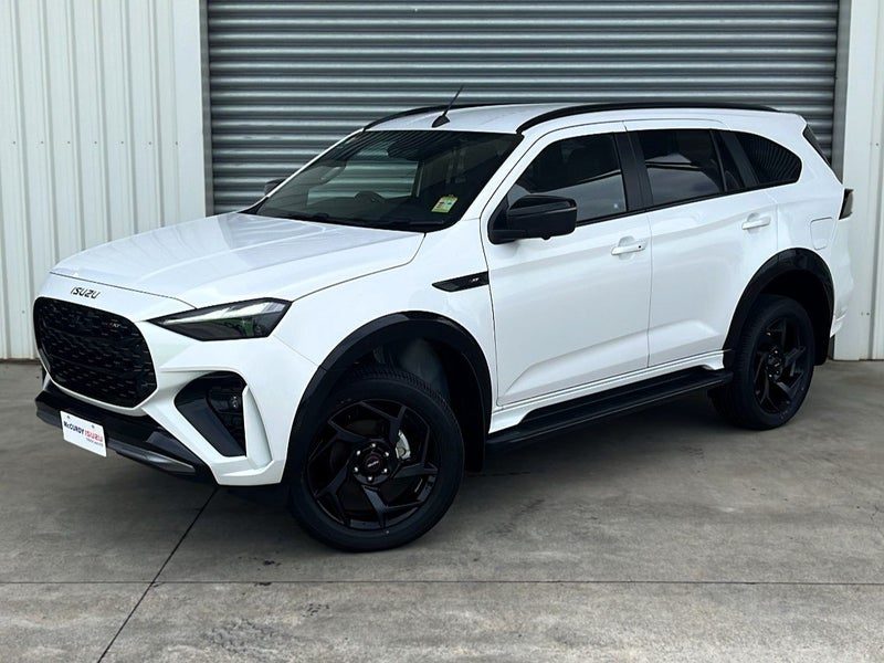 2026 Isuzu MU-X XT 4WD 7 Seater, photo 2