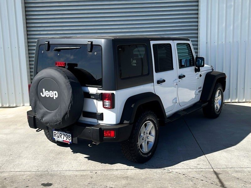 2017 Jeep Wrangler Sport Unlimited 4WD, photo 3