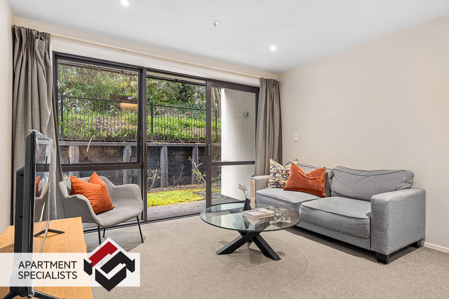69 Hall Avenue, Mangere, photo 4