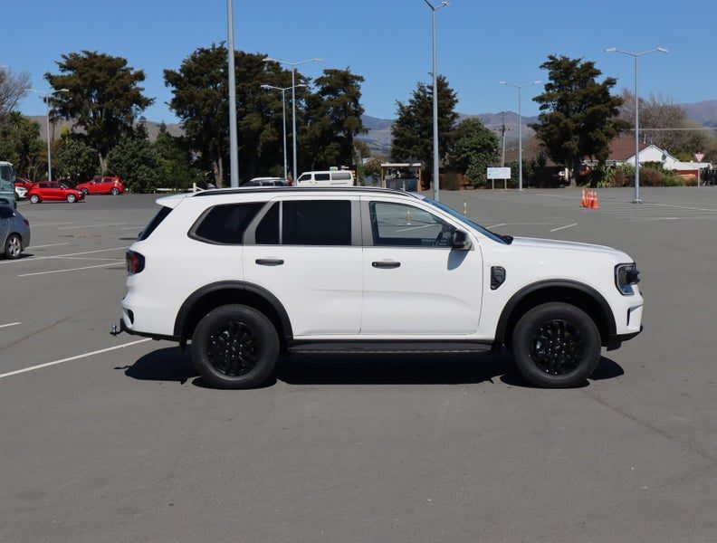2026 Ford Everest ACTIVE, photo 2