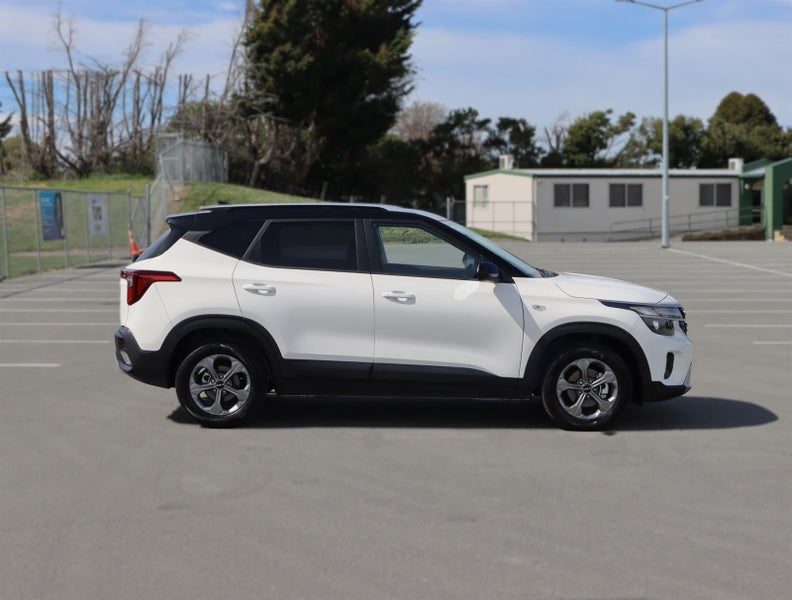 2024 Kia Seltos LX, photo 2