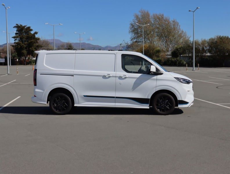 2026 Ford Transit CUSTOM 320 SPORT AWD, photo 2