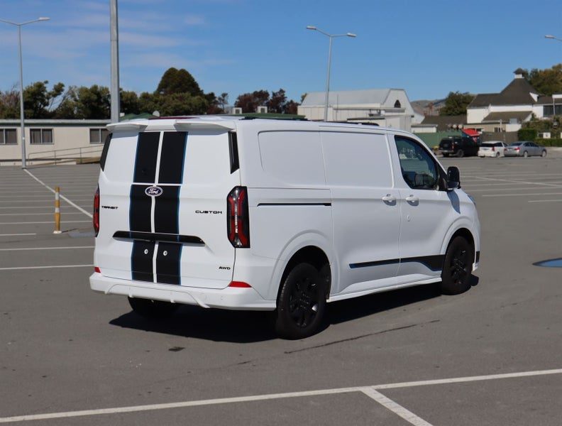 2026 Ford Transit CUSTOM 320 SPORT AWD, photo 3