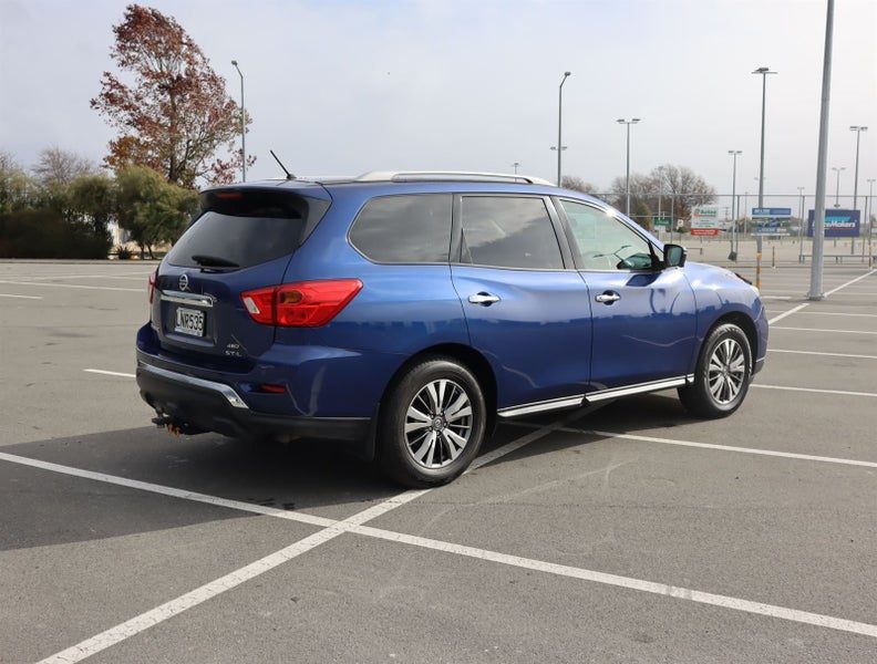 2018 Nissan Pathfinder ST-L, photo 3