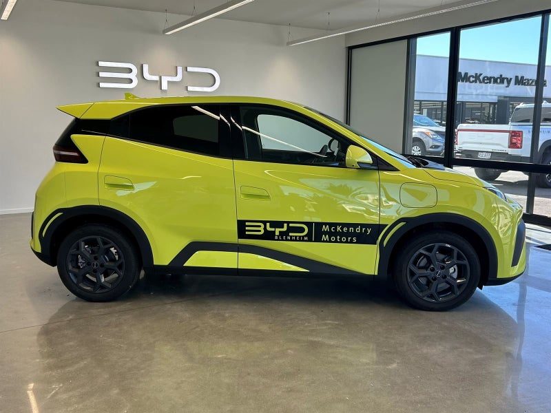 2026 BYD ATTO 1 Premium EV, photo 3