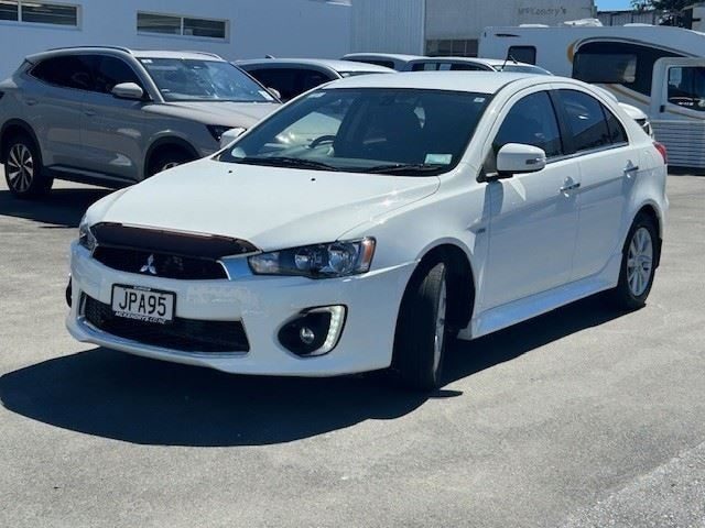 2016 Mitsubishi Lancer SEI, photo 2