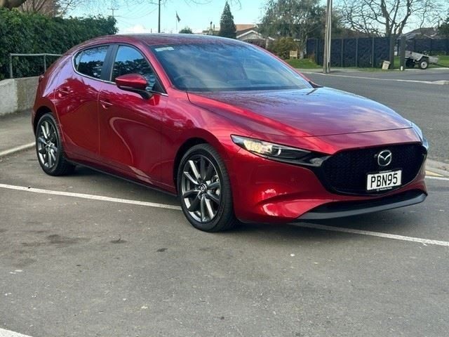 2022 Mazda 3 GTX, photo 2