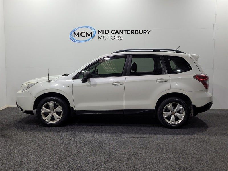 2014 Subaru Forester 2.5L I 4WD, photo 2