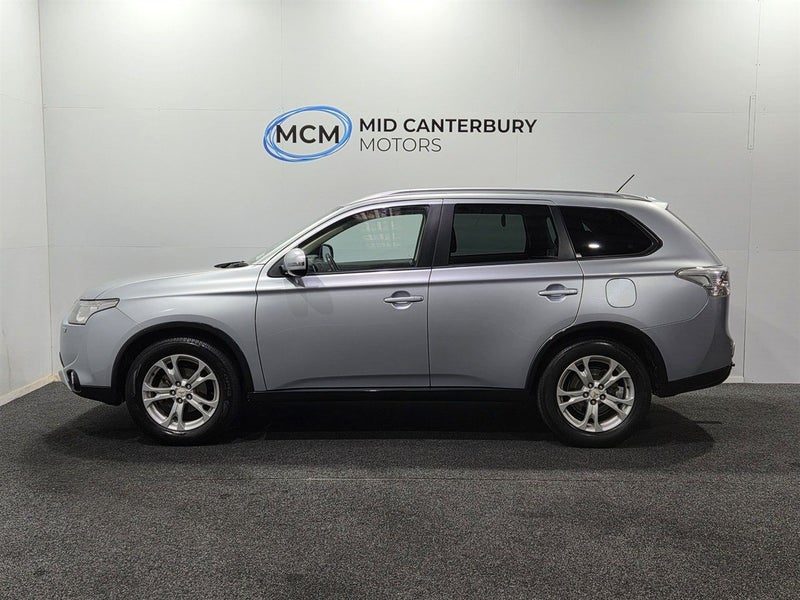 2014 Mitsubishi Outlander XLS 2.4L AWD Auto, photo 2