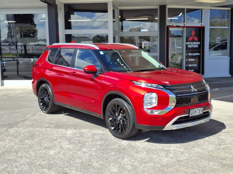 2023 Mitsubishi Outlander XLS 2.5P/4WD -