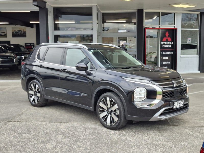 2025 Mitsubishi Outlander XLS 7 Seater