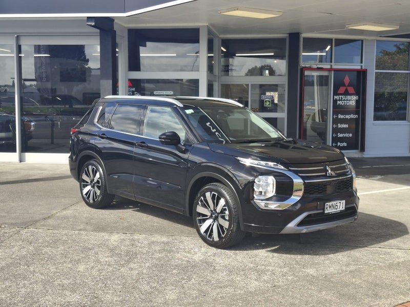 2025 Mitsubishi Outlander VRX 2.5P 2WD - 7 seats -