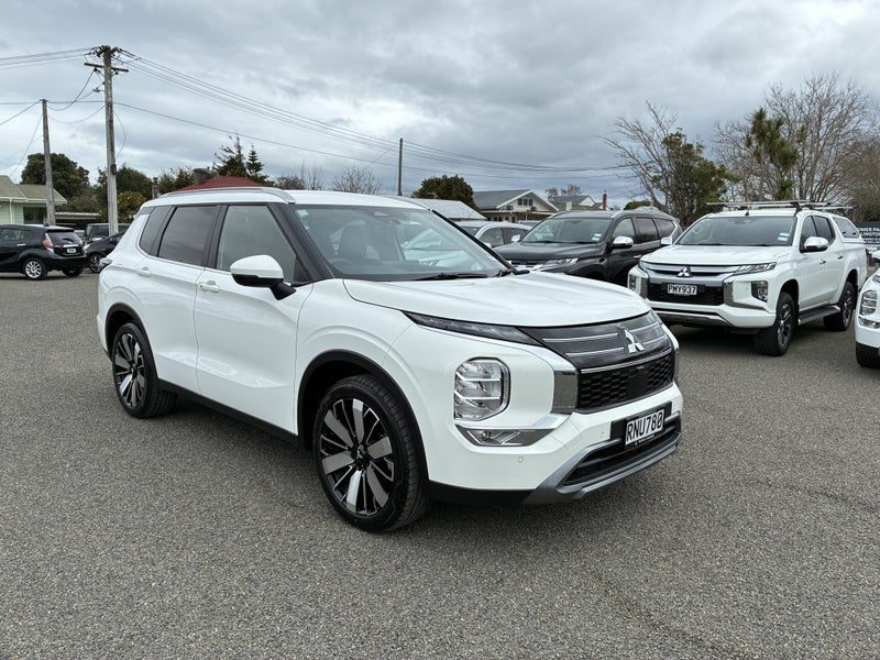 2026 Mitsubishi Outlander XLS 7 Seater
