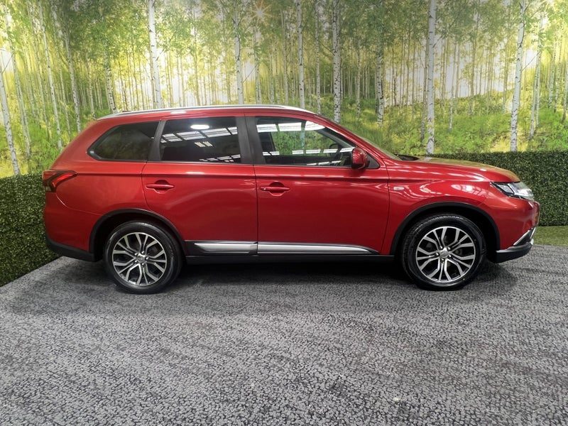 2016 Mitsubishi Outlander LS 7 Seater, photo 3