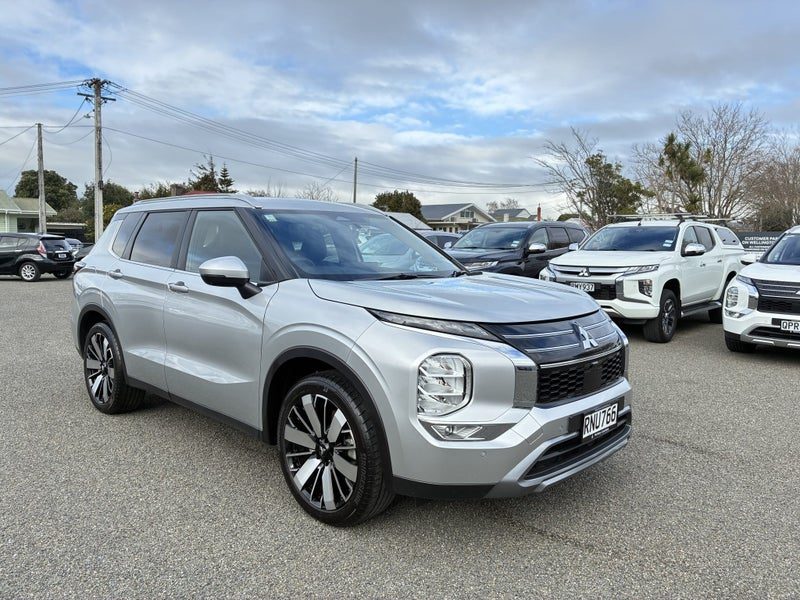 2026 Mitsubishi Outlander XLS 7 Seater