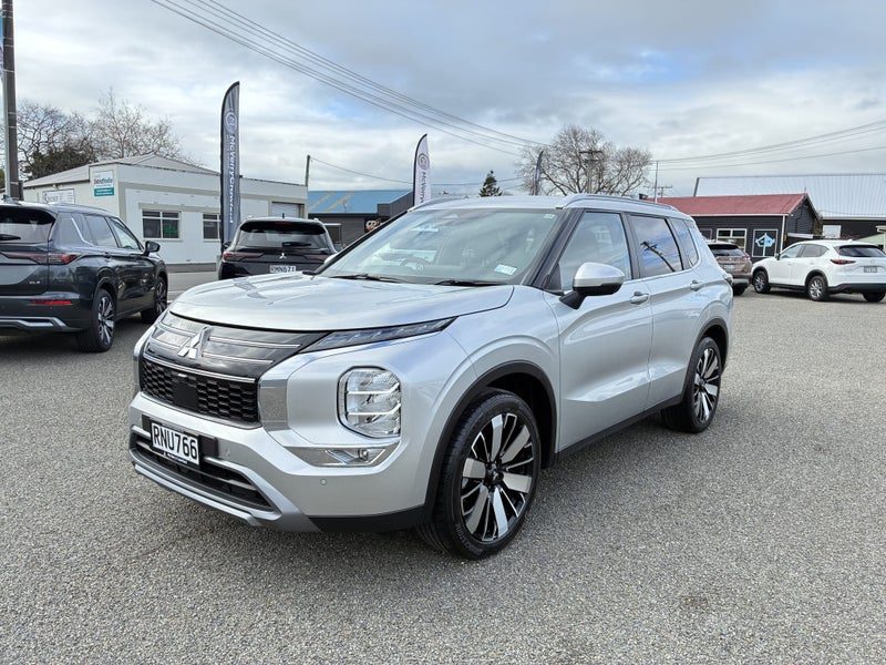 2026 Mitsubishi Outlander XLS 7 Seater, photo 2
