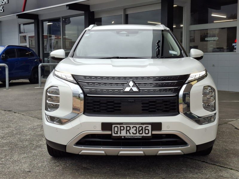 2024 Mitsubishi Outlander XLS 7 Seater, photo 2