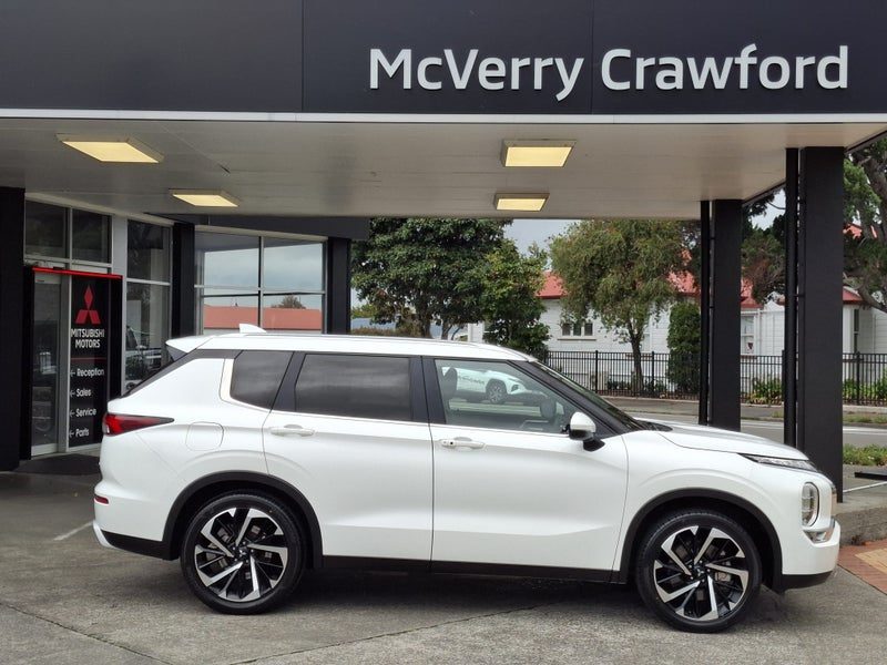 2024 Mitsubishi Outlander XLS 7 Seater, photo 3
