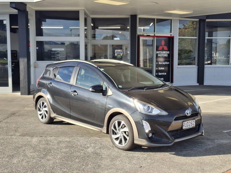 2015 Toyota Aqua X Urban