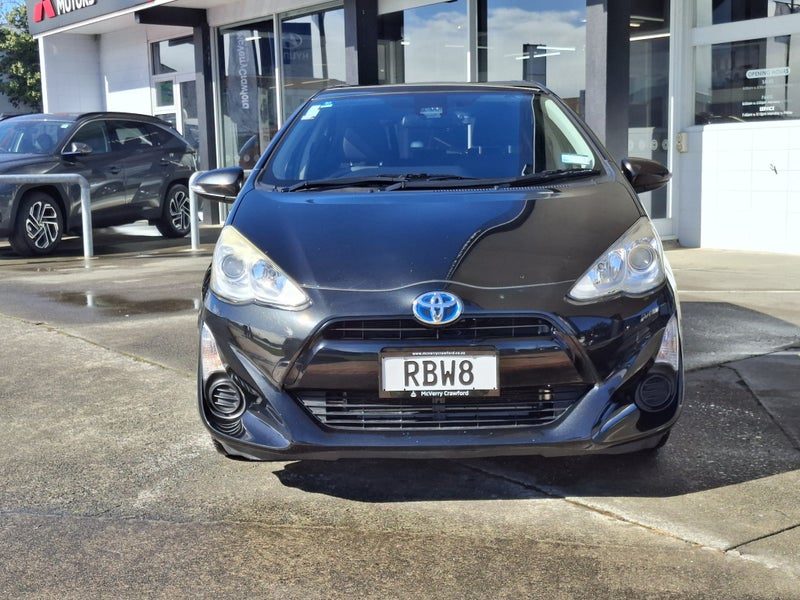 2016 Toyota Aqua Hybrid - Finance Available, photo 2