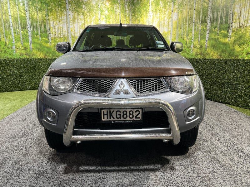 2014 Mitsubishi Triton GLS, photo 2