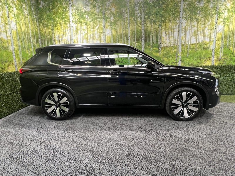2026 Mitsubishi Outlander VRX 2.5P 2WD - 7 Seats, photo 3