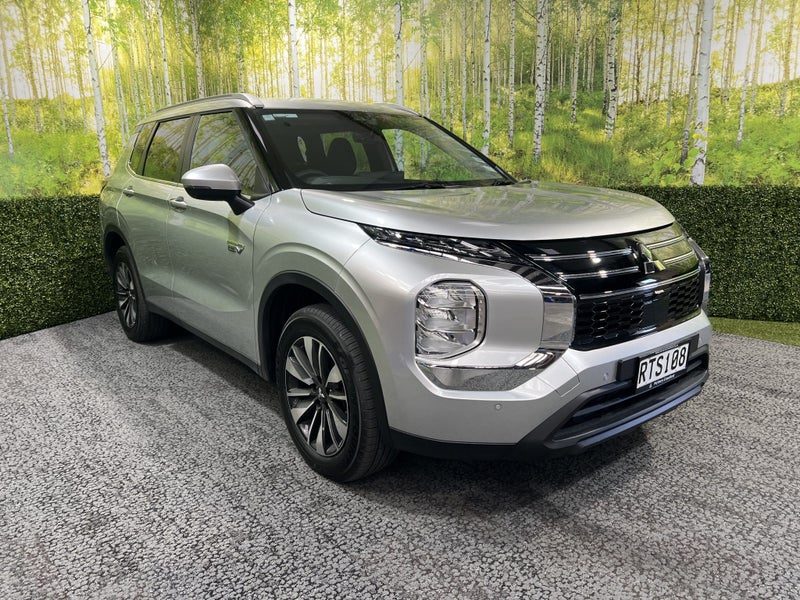 2026 Mitsubishi Outlander LS 5 Seater