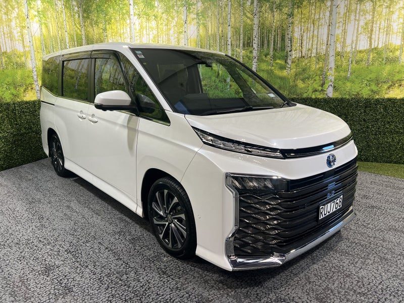 2025 Toyota Voxy 1.8 HYBRID - 7 SEAT