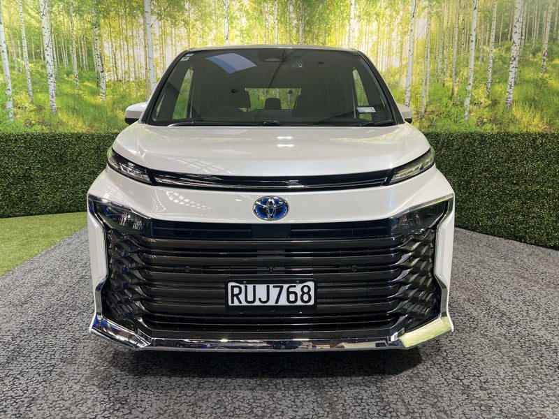 2025 Toyota Voxy 1.8 HYBRID - 7 SEAT, photo 2