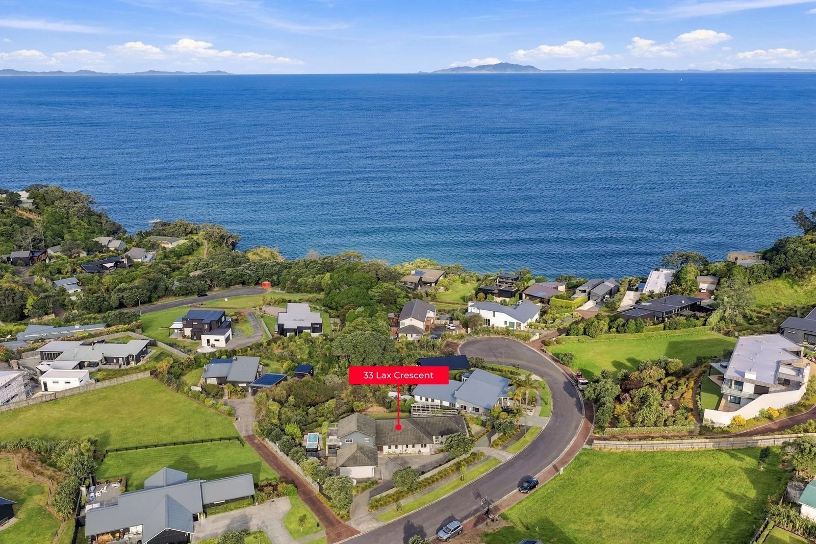 33 Lax Crescent, Leigh, photo 5