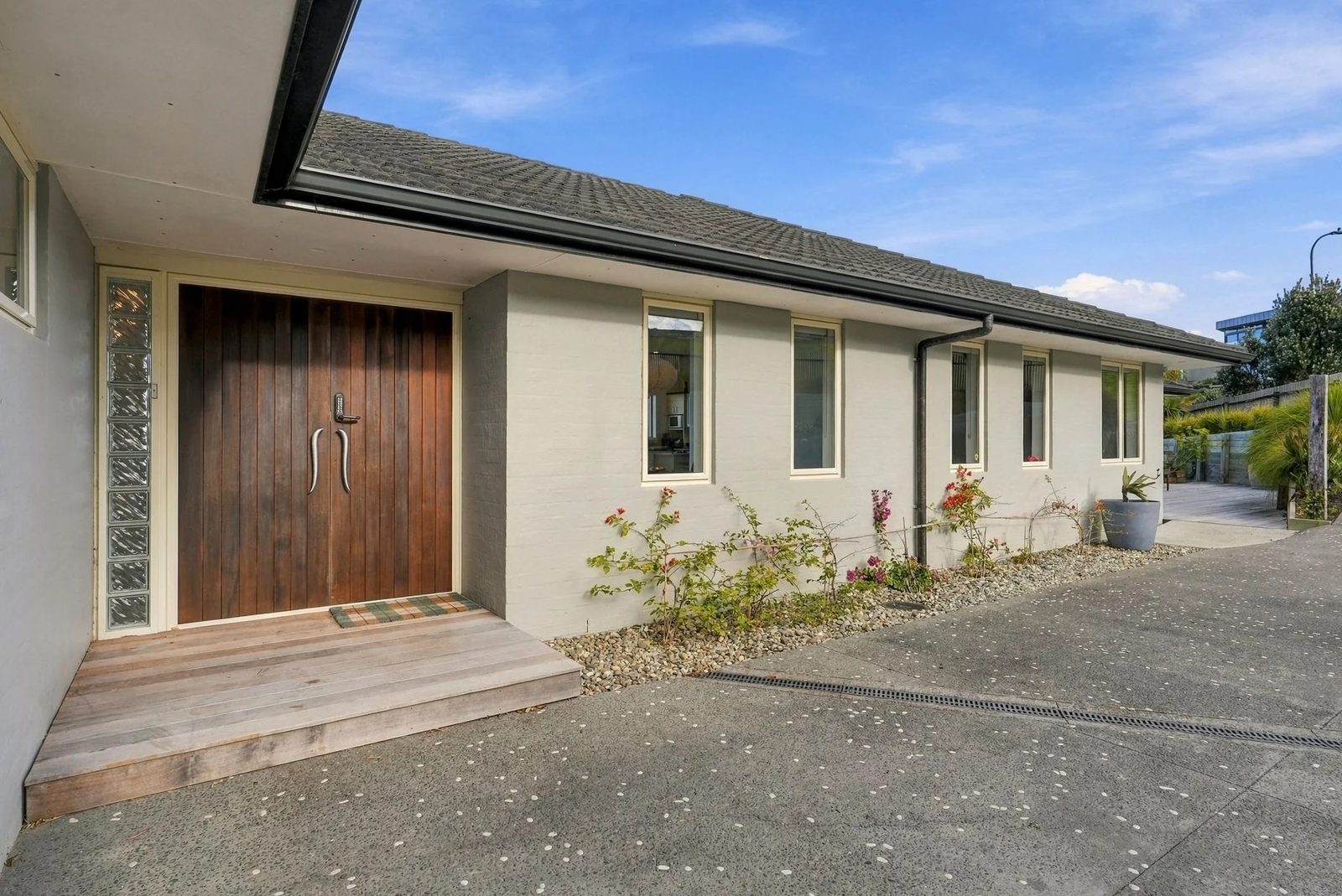 33 Lax Crescent, Leigh, photo 6
