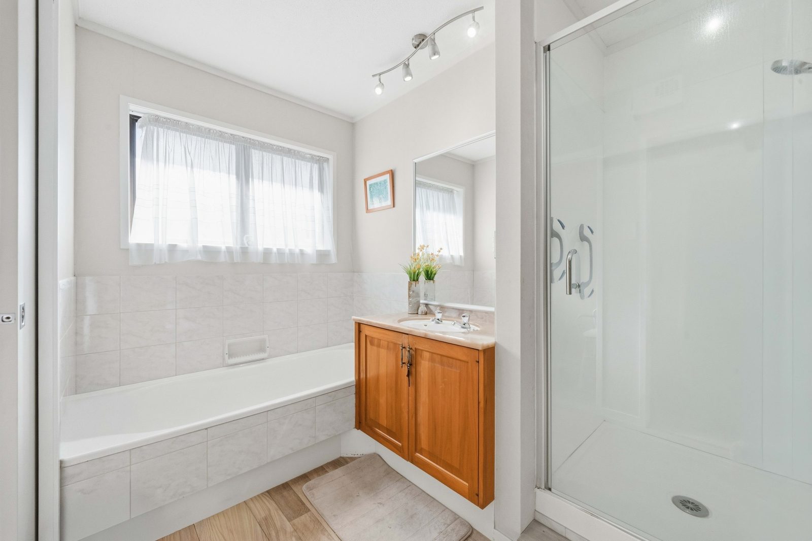 28 Evanda Crescent, Conifer Grove, photo 11