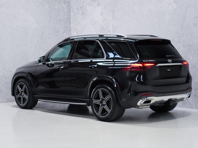 2026 Mercedes-Benz GLE 300 d AMG Line 4Matic SUV, photo 2