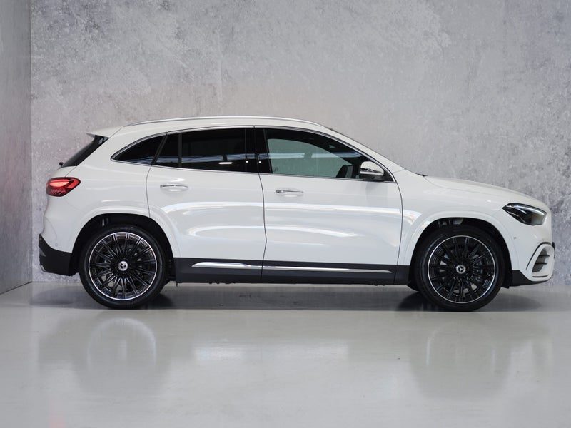 2026 Mercedes-Benz GLA 200 GLA200 AMG Line, photo 2