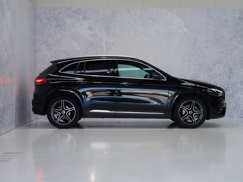 2025 Mercedes-Benz GLA 200 AMG, photo 3