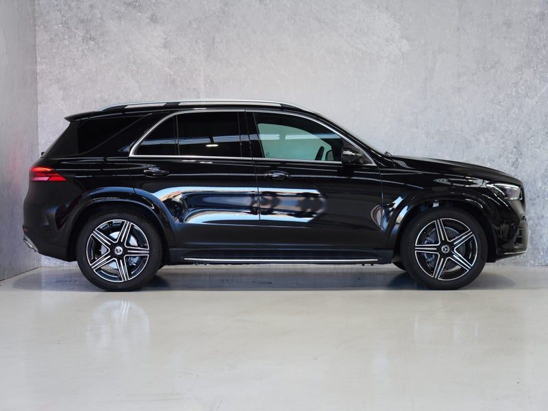 2026 Mercedes-Benz GLE 300 d AMG Line 4Matic SUV, photo 3