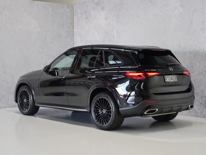 2026 Mercedes-Benz GLC 300 AMG Line 4Matic, photo 2