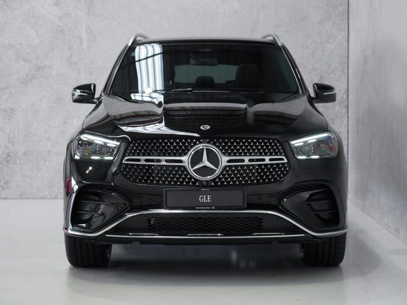 2026 Mercedes-Benz GLE 300 d AMG Line 4Matic SUV, photo 2
