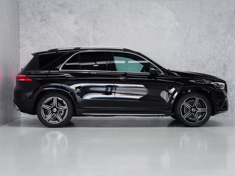 2026 Mercedes-Benz GLE 300 d AMG Line 4Matic SUV, photo 3