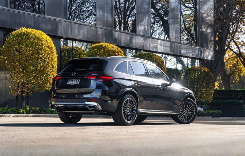 2026 Mercedes-Benz GLC 300 4MATIC SUV Mild Hybrid, photo 2