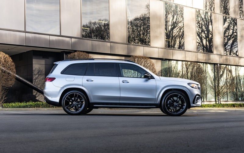 2026 Mercedes-Benz GLS 450 d, photo 3