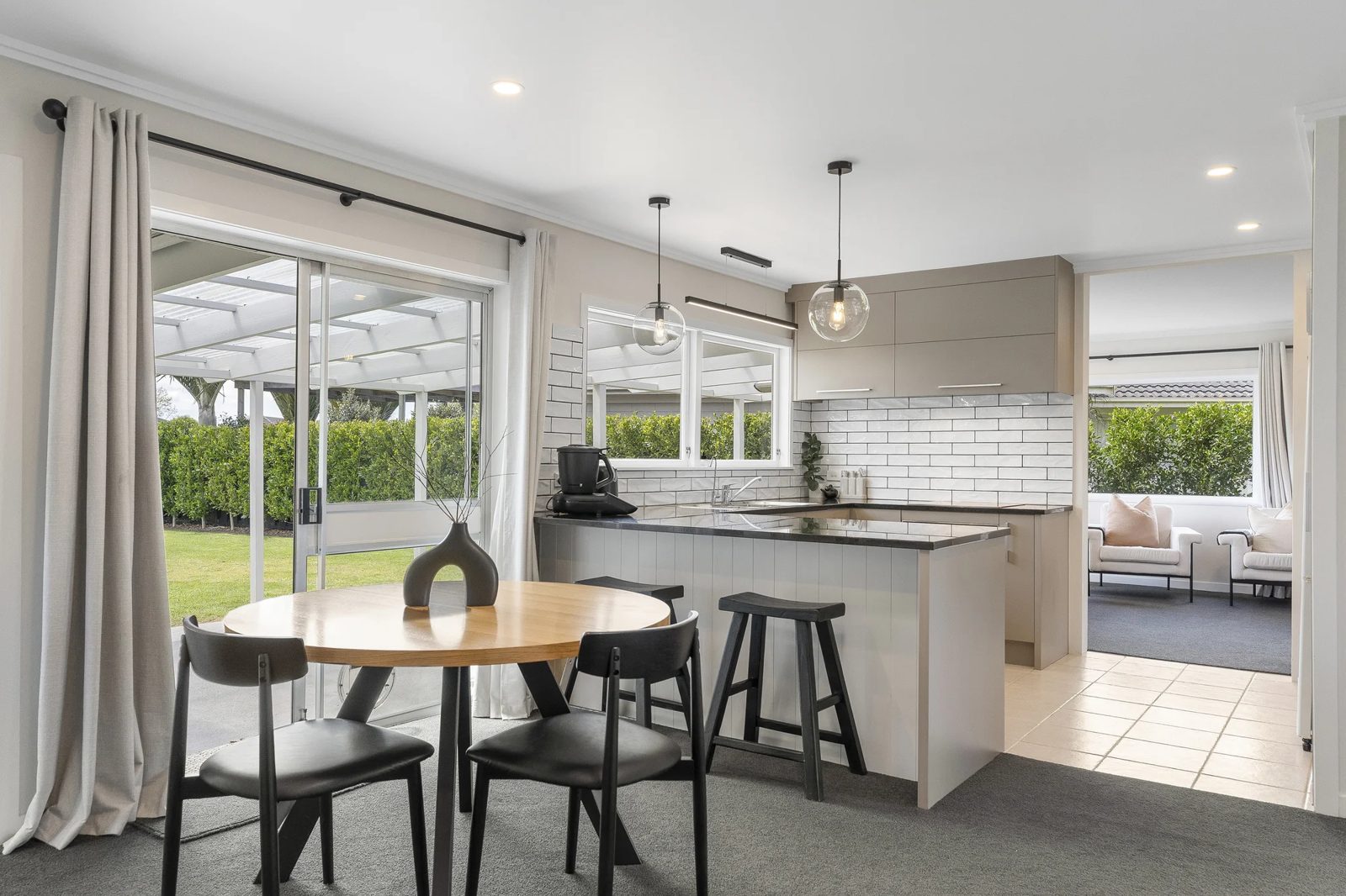13 Barnhill Crescent, Pahurehure, photo 5